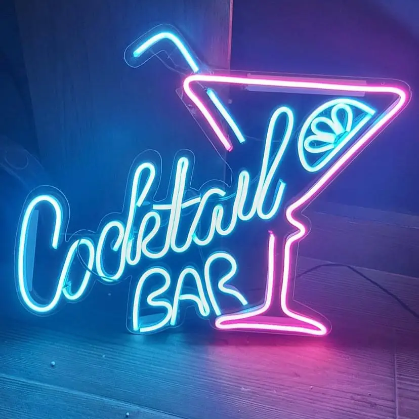 Neón para Cocktail Bar